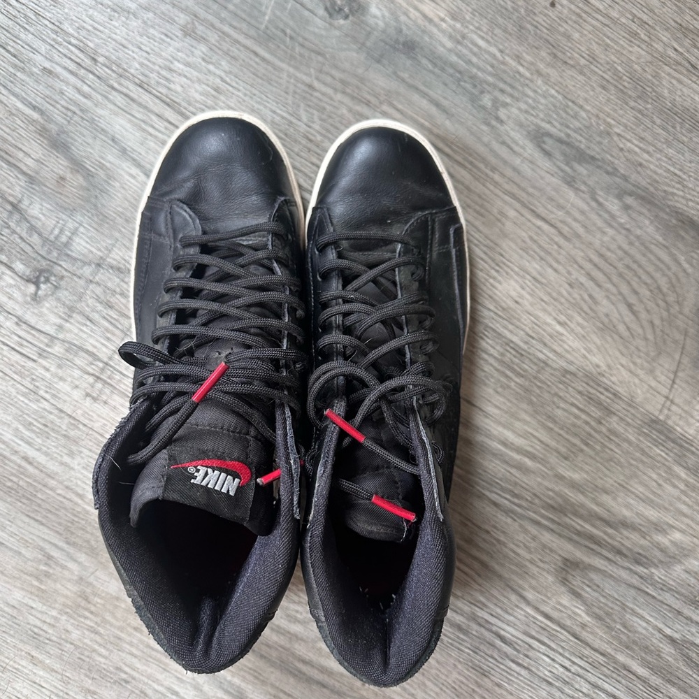 Nike women Black mid blazers